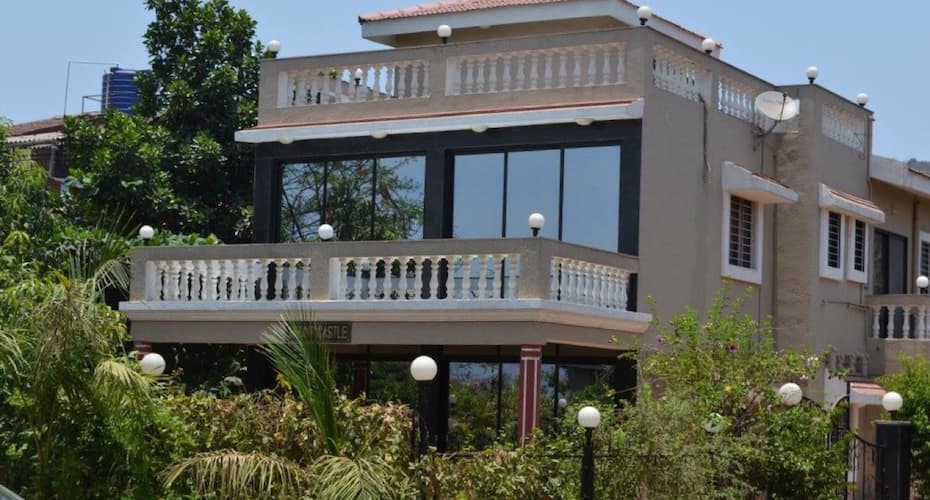 Mount castle 5 bhk independent luxury villa with private pool and lawn, Lonavala 4